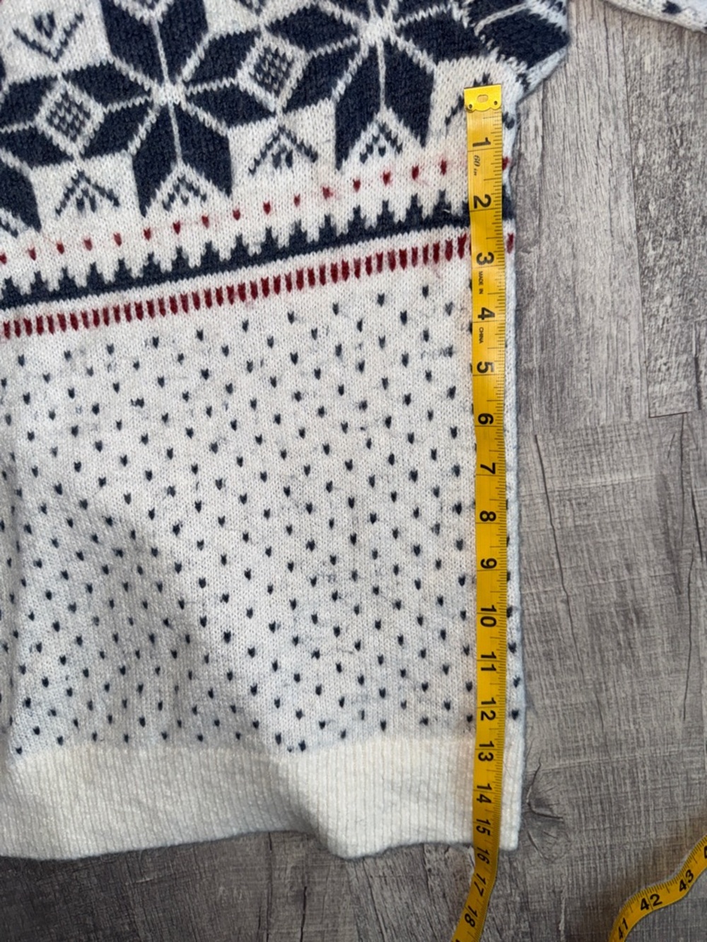 Abercrombie & Fitch Snowflake Pattern Fair Isle Sweater - Picture 6 of 6